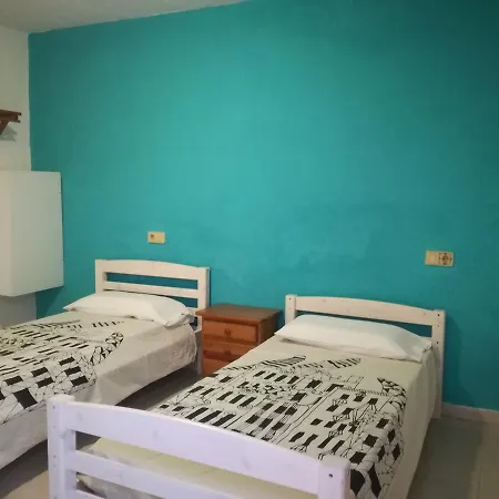 Surfhouse Famara 2*