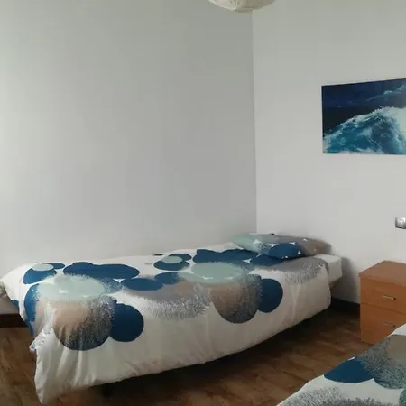 Surfhouse Famara 2* تيغيسي